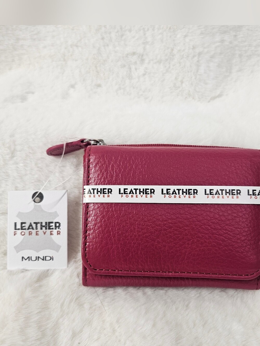 NWT Mundi Leather Wallet